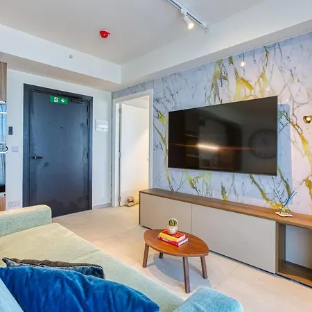 Luxury Mercury With Pool Apartament